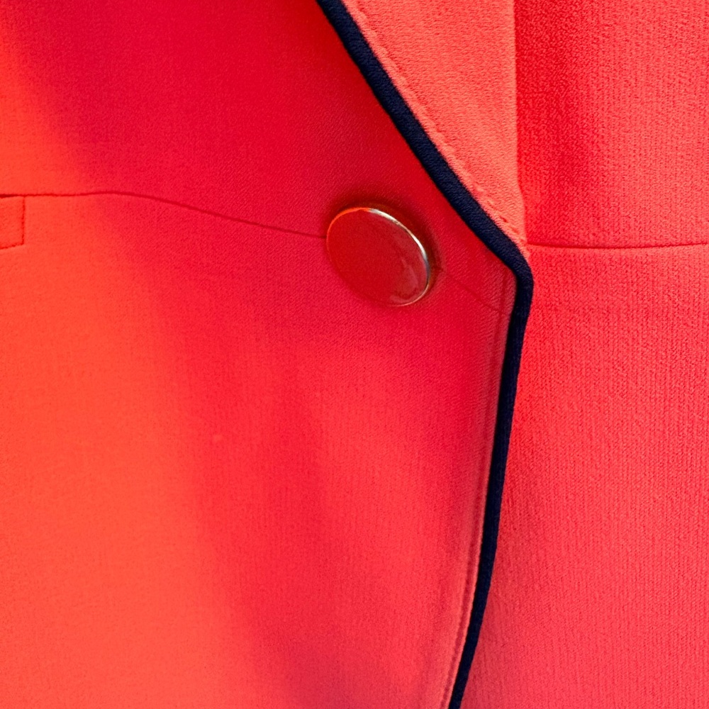 Le Suit Women's Vibrant Coral with Navy Trim Blazer - Picture 4 of 4